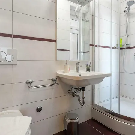 Golden Gæstehus Split